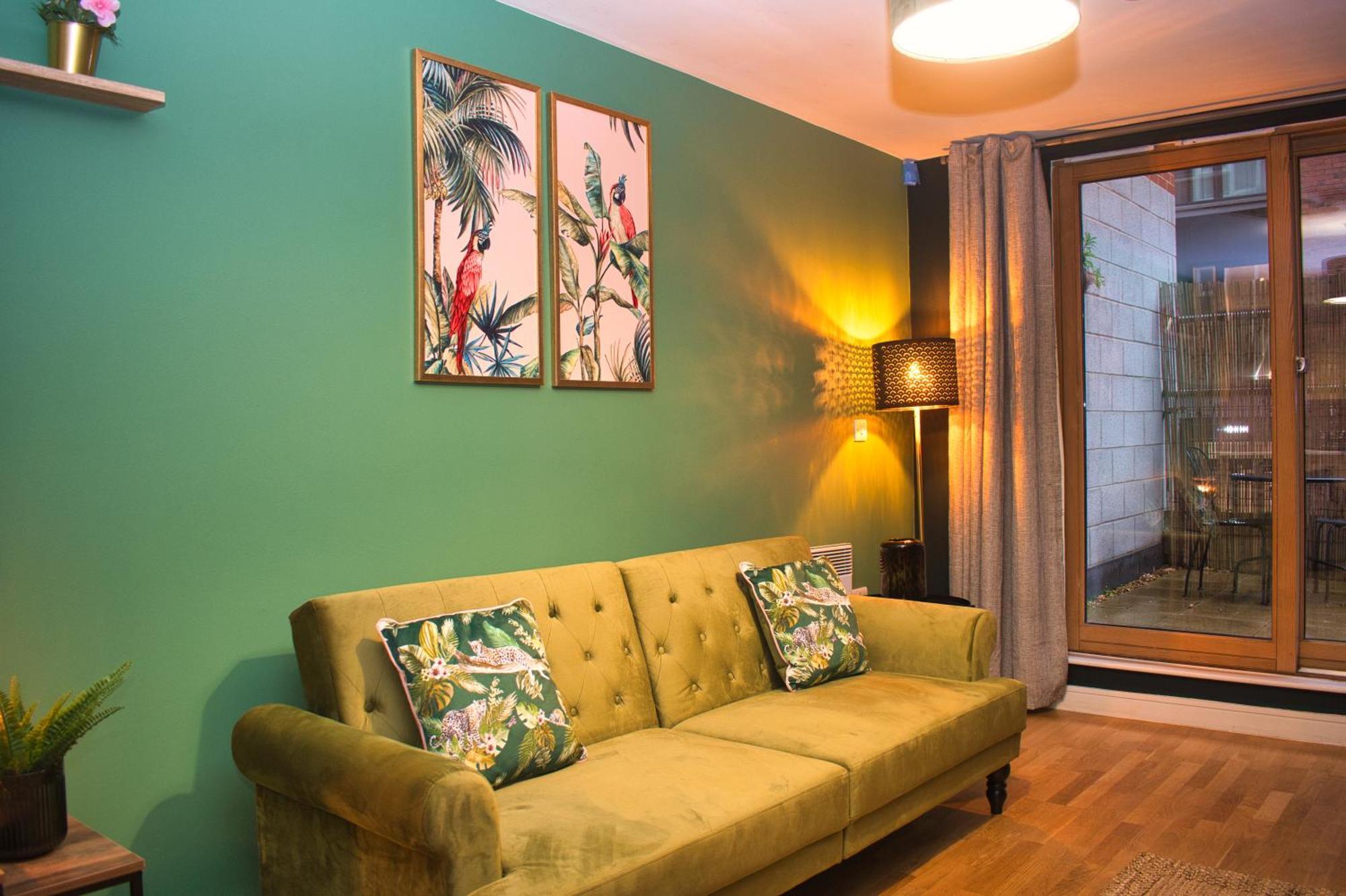 Spacious City Centre Apt - Free Parking - Ao Arena Manchester Eksteriør billede